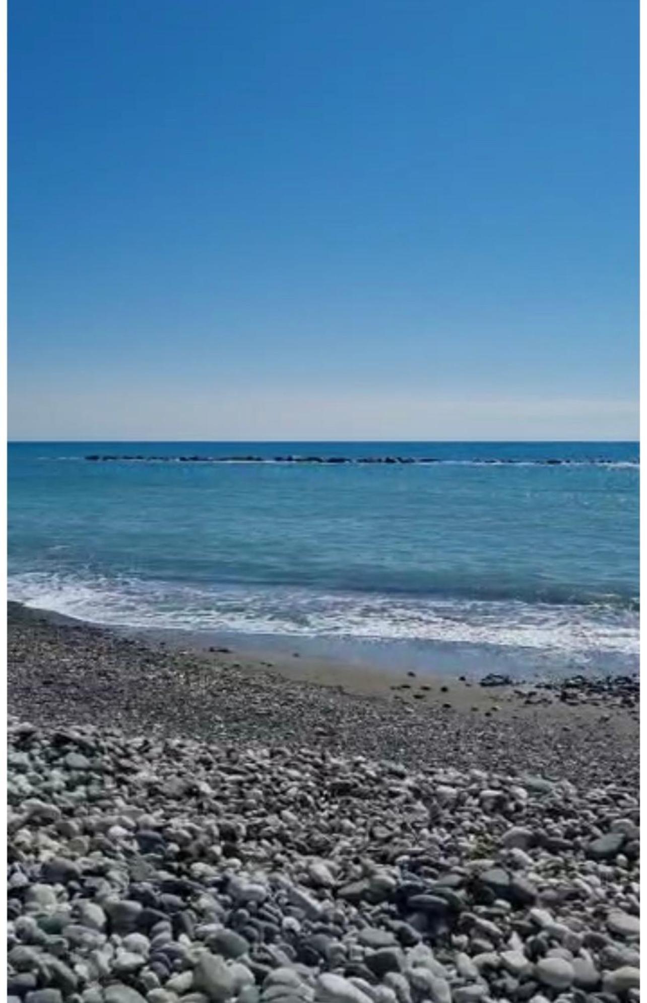 Zygi Beachfront Villa ภายนอก รูปภาพ